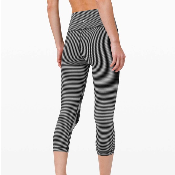 Lululemon Wunder Under High-Rise 21" *luxtreme - Picture 3 of 9